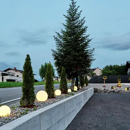 Chalet Lelis Alpenloft - Bergchalet In Halden Frastanz